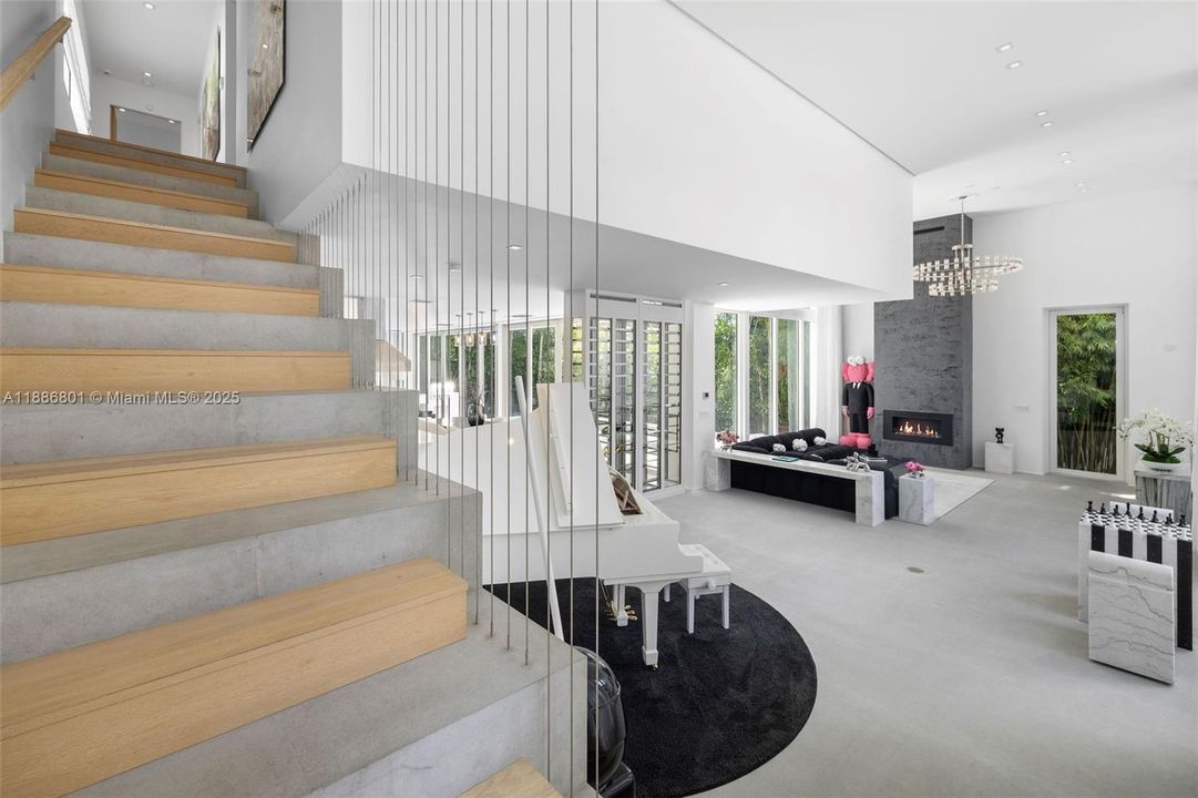 For Sale: $9,900,000 (3 beds, 3 baths, 3534 Square Feet)