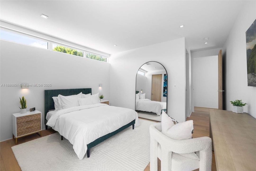 For Sale: $9,900,000 (3 beds, 3 baths, 3534 Square Feet)