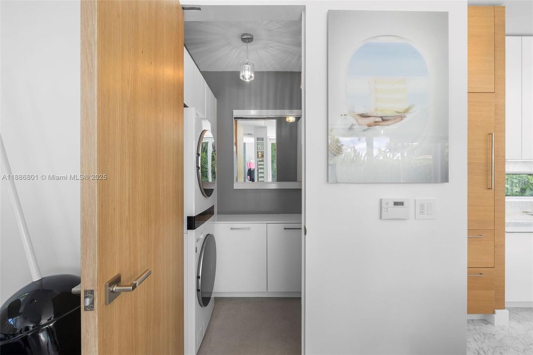 For Sale: $9,900,000 (3 beds, 3 baths, 3534 Square Feet)