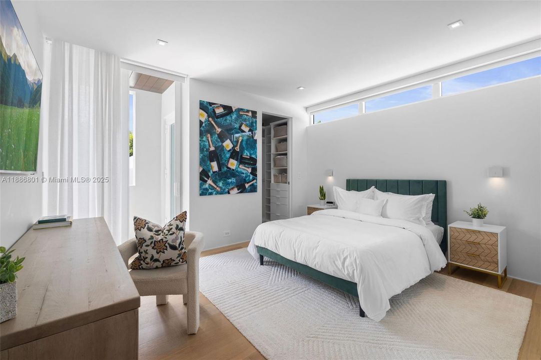 For Sale: $9,900,000 (3 beds, 3 baths, 3534 Square Feet)