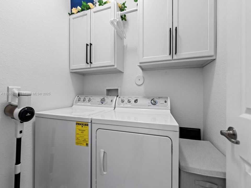 最近租的: $3,400 (3 贝兹, 2 浴室, 1530 平方英尺)