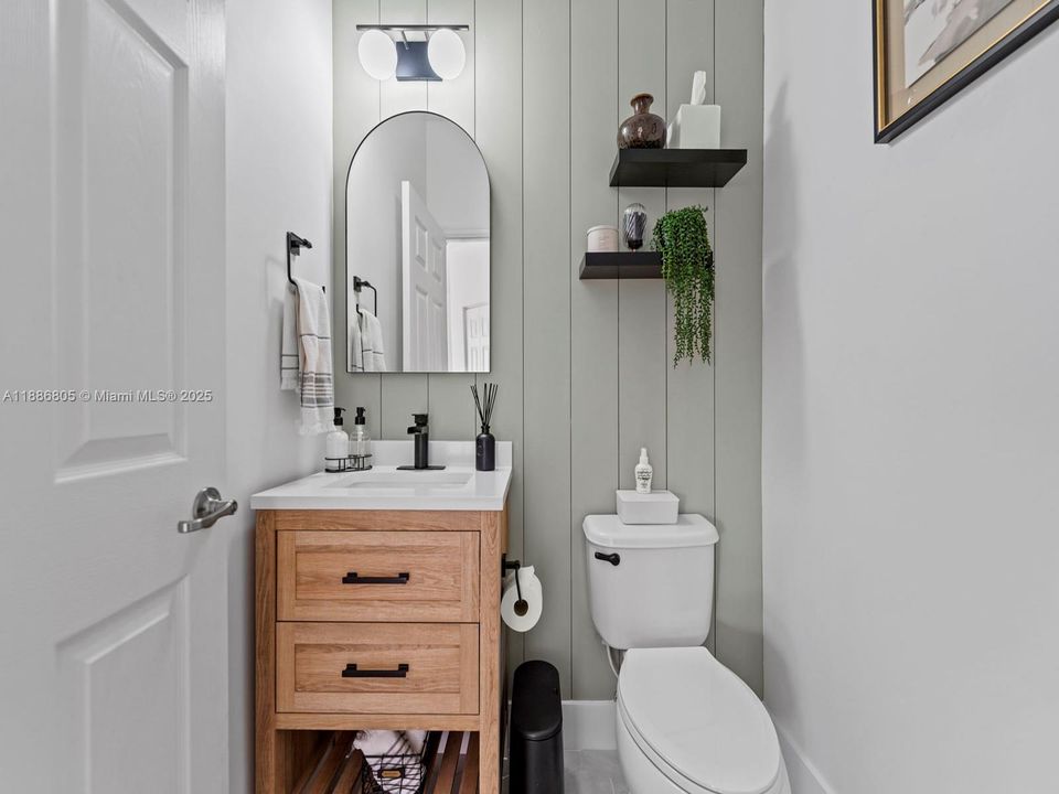 最近租的: $3,400 (3 贝兹, 2 浴室, 1530 平方英尺)