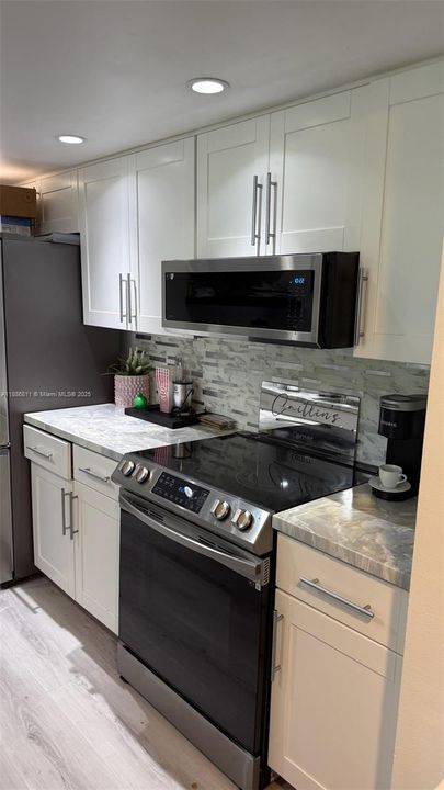 待售: $325,000 (2 贝兹, 2 浴室, 1110 平方英尺)