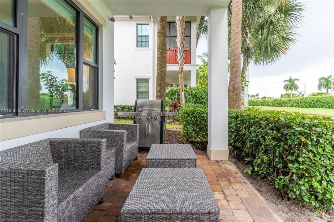 For Sale: $669,000 (3 beds, 2 baths, 2246 Square Feet)