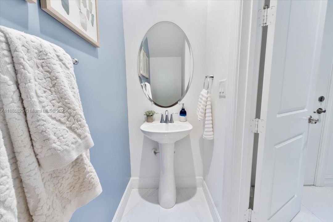 For Sale: $669,000 (3 beds, 2 baths, 2246 Square Feet)