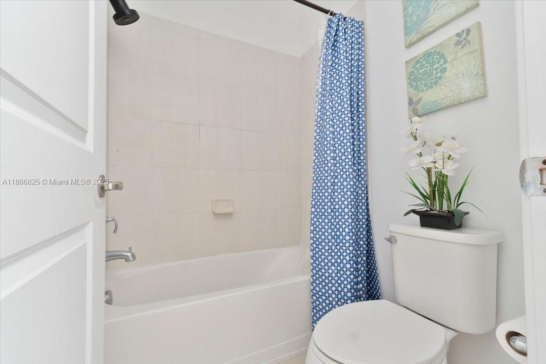 For Sale: $669,000 (3 beds, 2 baths, 2246 Square Feet)