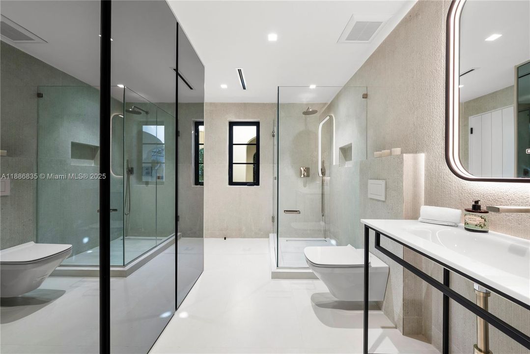 For Sale: $14,850,000 (5 beds, 4 baths, 4697 Square Feet)