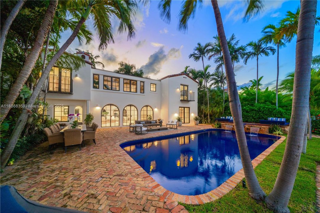 For Sale: $14,850,000 (5 beds, 4 baths, 4697 Square Feet)