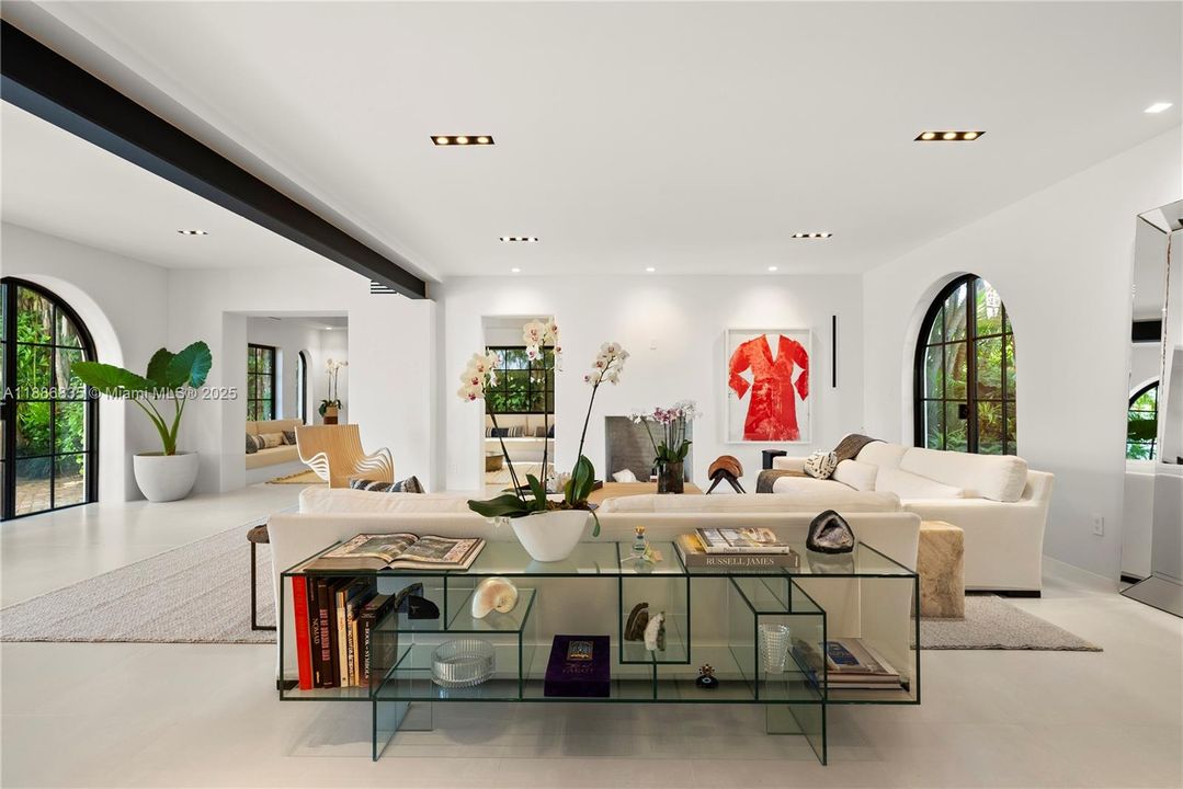 For Sale: $14,850,000 (5 beds, 4 baths, 4697 Square Feet)