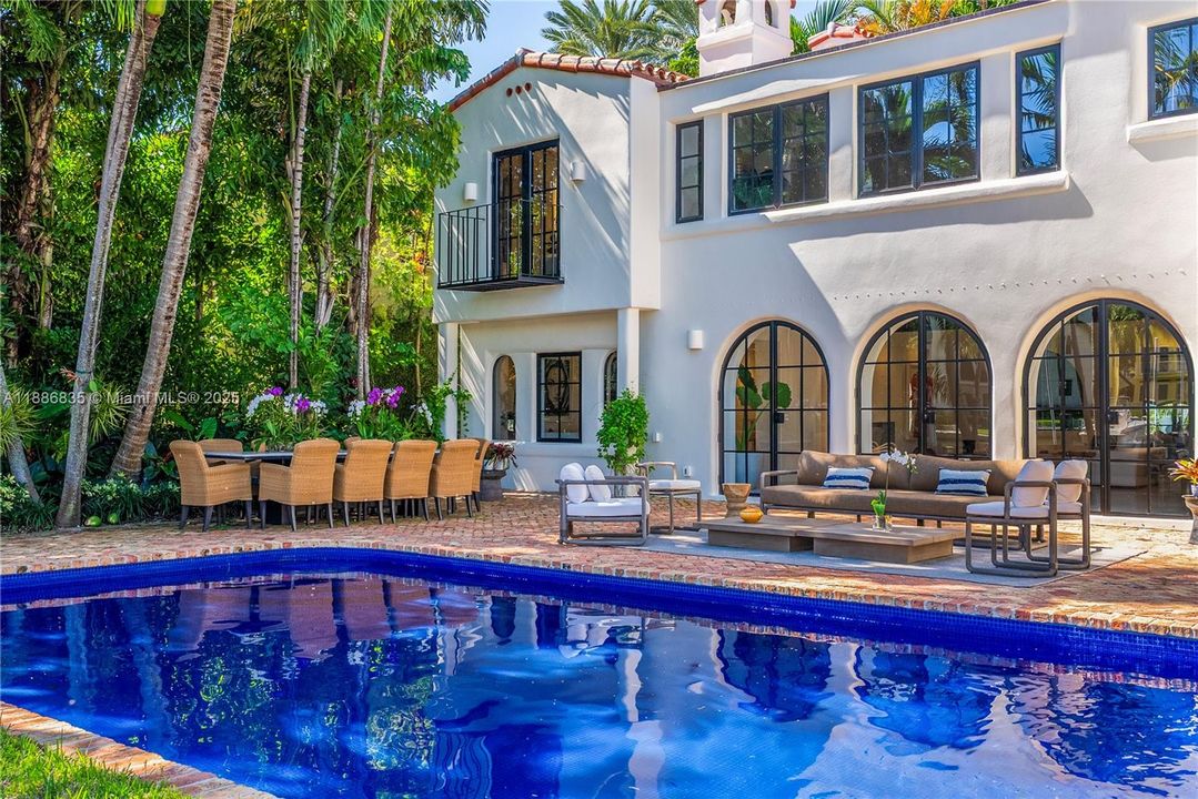 For Sale: $14,850,000 (5 beds, 4 baths, 4697 Square Feet)