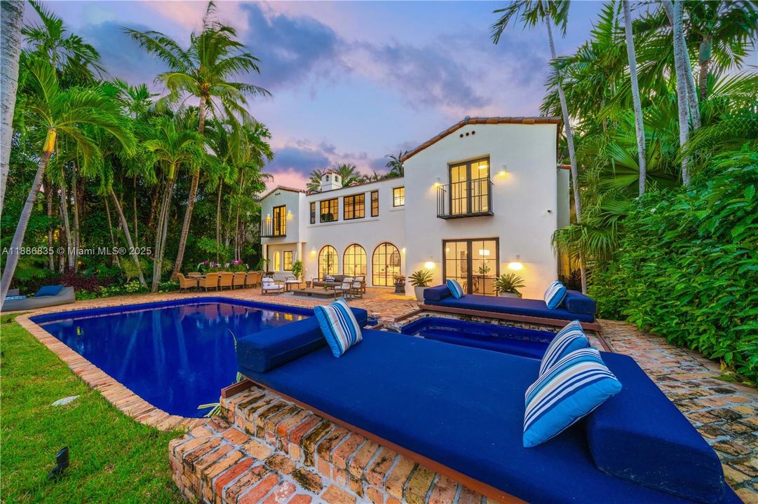 For Sale: $14,850,000 (5 beds, 4 baths, 4697 Square Feet)