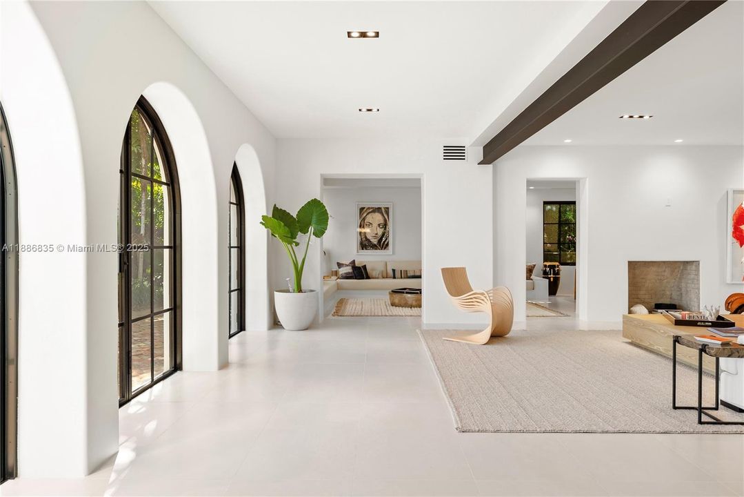 For Sale: $14,850,000 (5 beds, 4 baths, 4697 Square Feet)