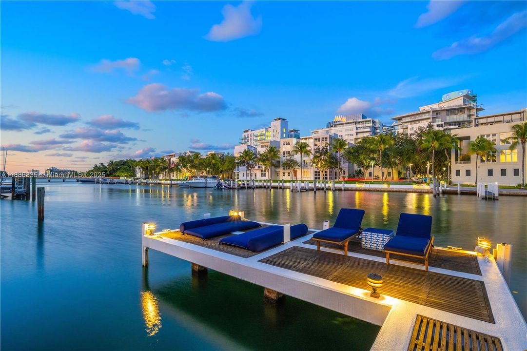 For Sale: $14,850,000 (5 beds, 4 baths, 4697 Square Feet)