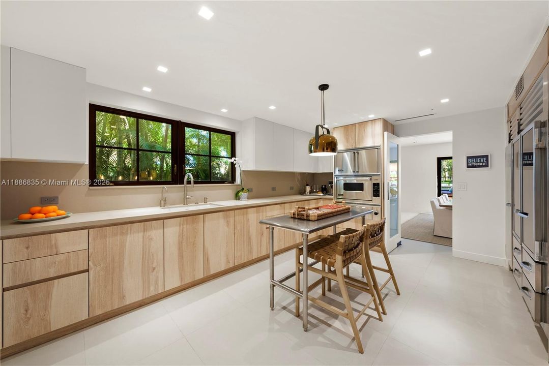 For Sale: $14,850,000 (5 beds, 4 baths, 4697 Square Feet)