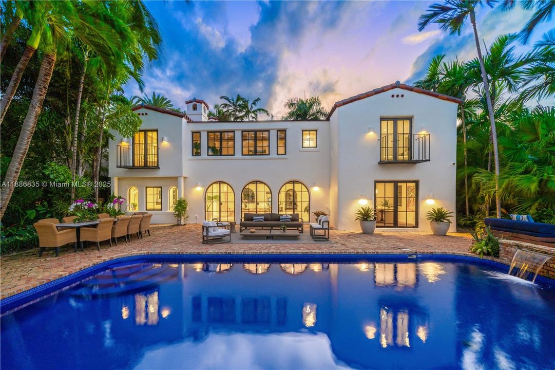 For Sale: $14,850,000 (5 beds, 4 baths, 4697 Square Feet)