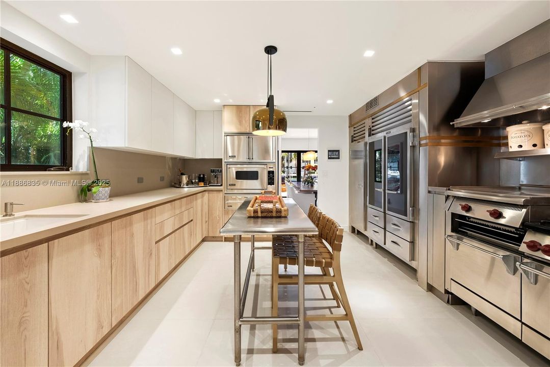 For Sale: $14,850,000 (5 beds, 4 baths, 4697 Square Feet)