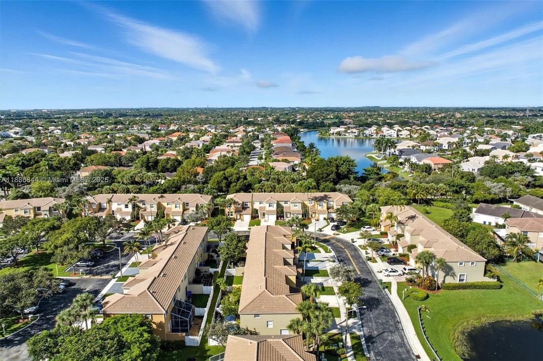 En Venta: $515,000 (3 camas, 2 baños, 1628 Pies cuadrados)