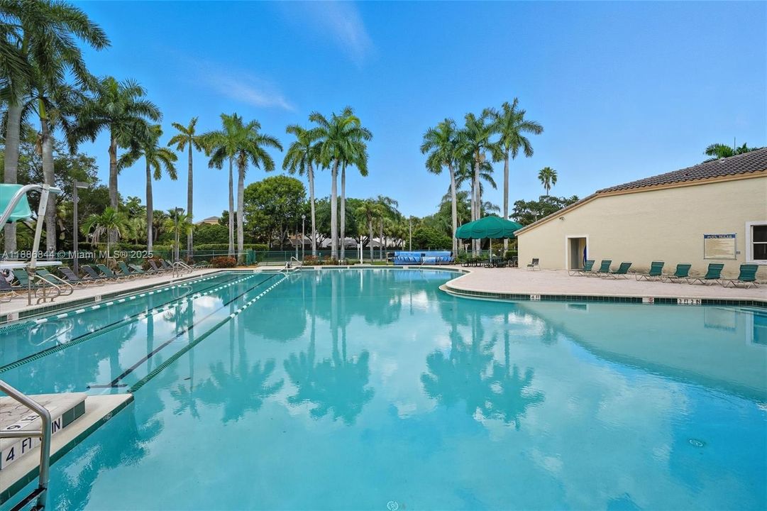 En Venta: $515,000 (3 camas, 2 baños, 1628 Pies cuadrados)