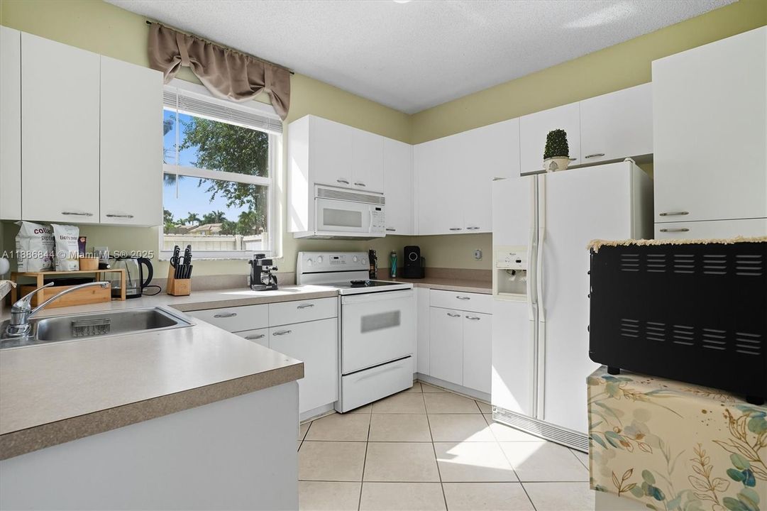 En Venta: $515,000 (3 camas, 2 baños, 1628 Pies cuadrados)