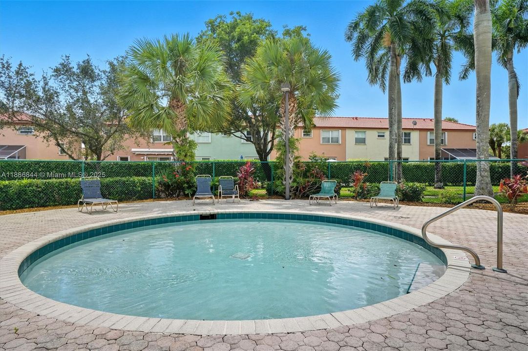 En Venta: $515,000 (3 camas, 2 baños, 1628 Pies cuadrados)