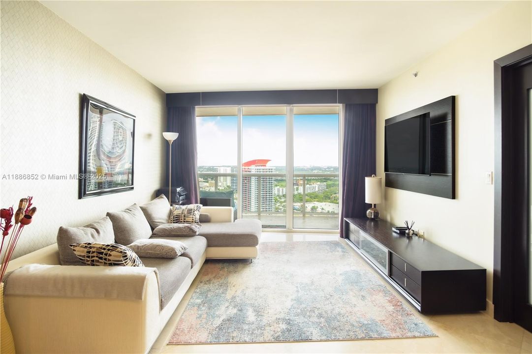 На продажу: $740,000 (2 спален, 1 ванн, 1086 Квадратных фут)