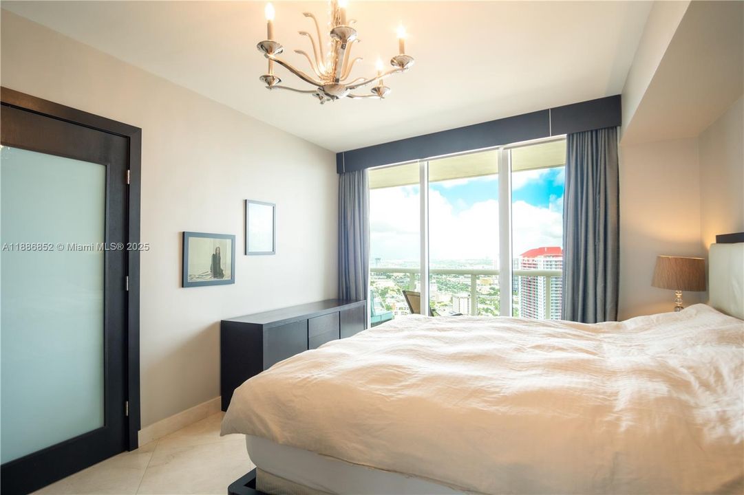 На продажу: $740,000 (2 спален, 1 ванн, 1086 Квадратных фут)