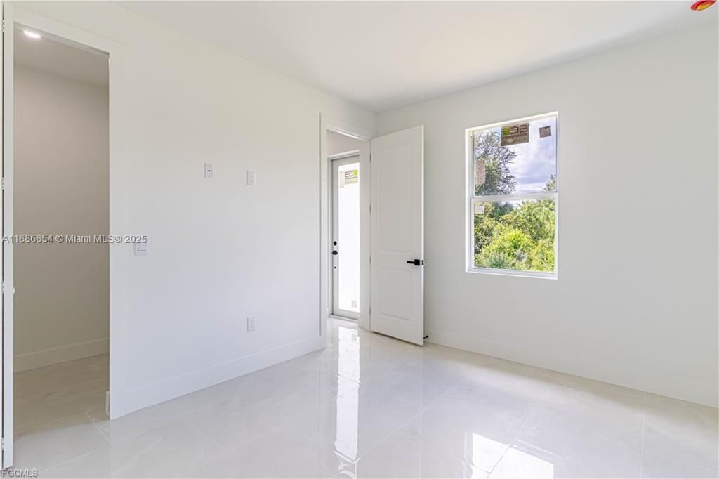 合同活跃: $374,990 (3 贝兹, 3 浴室, 0 平方英尺)