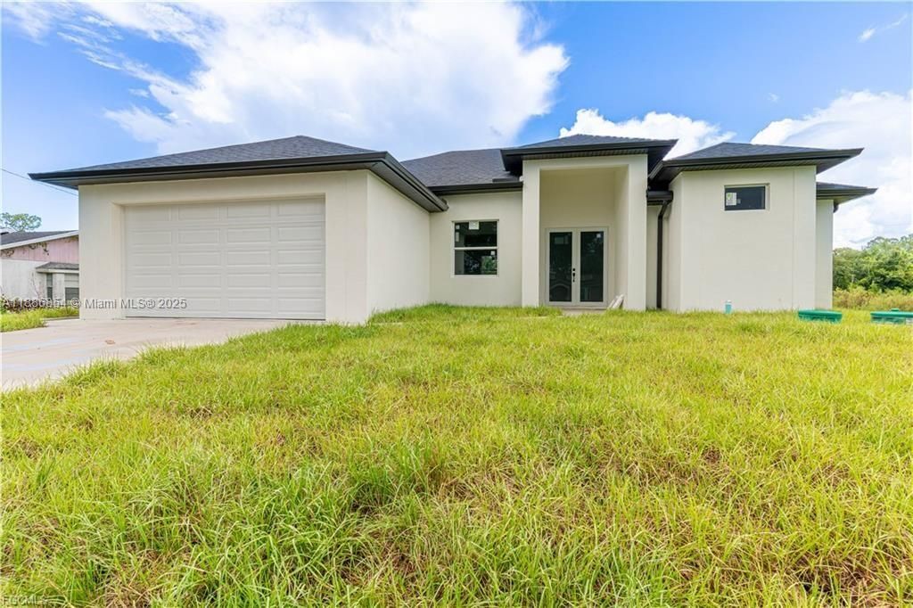 合同活跃: $374,990 (3 贝兹, 3 浴室, 0 平方英尺)