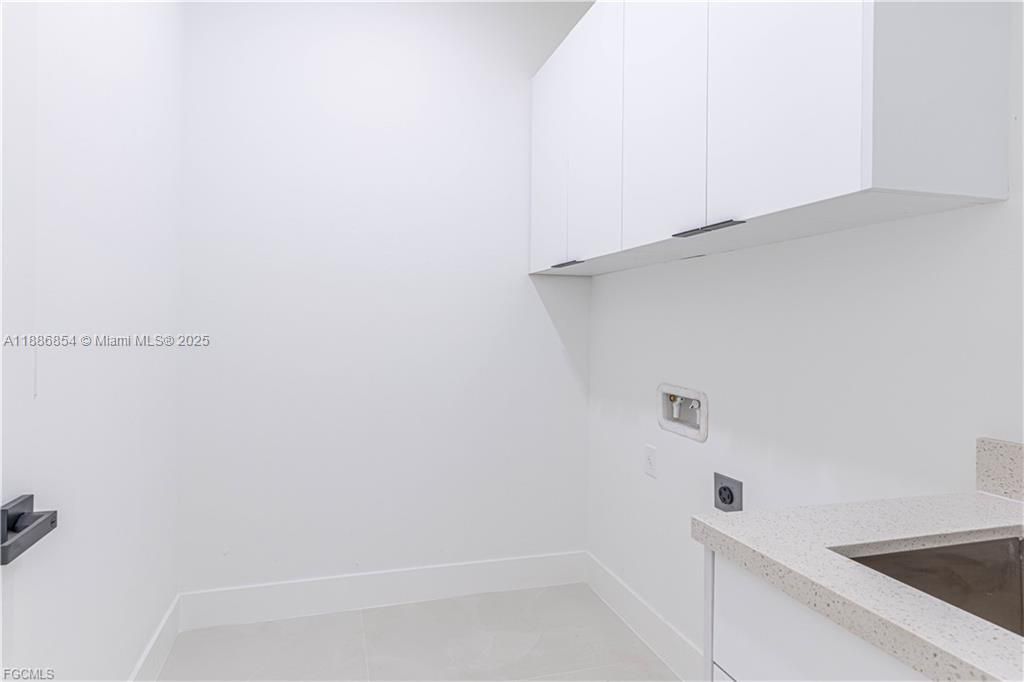 合同活跃: $374,990 (3 贝兹, 3 浴室, 0 平方英尺)