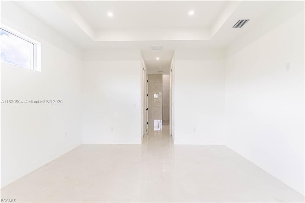 合同活跃: $374,990 (3 贝兹, 3 浴室, 0 平方英尺)