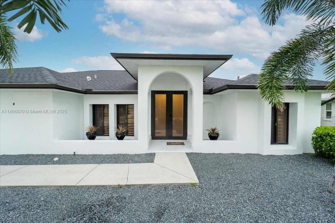 待售: $1,099,000 (3 贝兹, 3 浴室, 0 平方英尺)