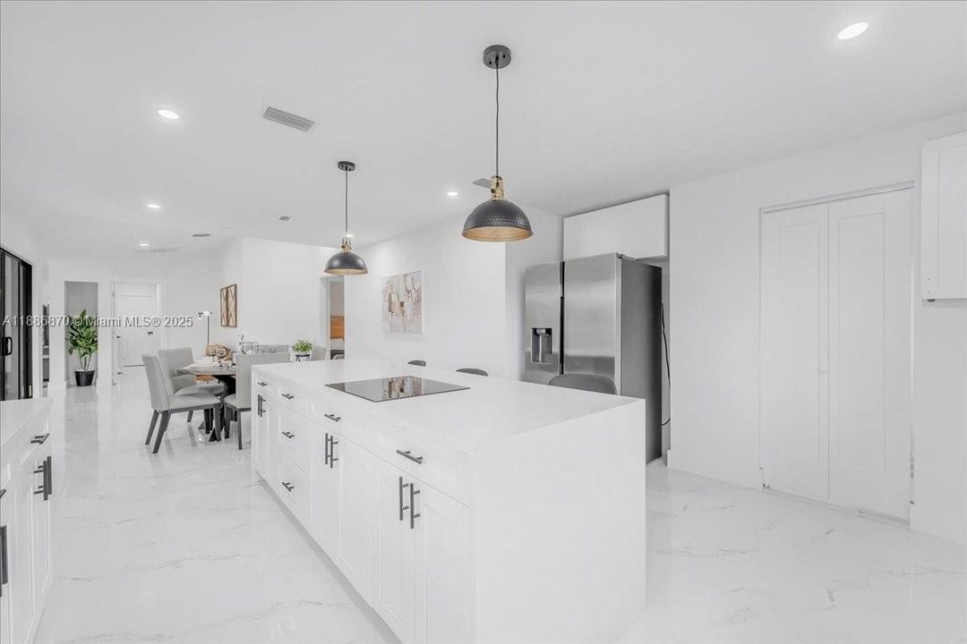 待售: $1,099,000 (3 贝兹, 3 浴室, 0 平方英尺)