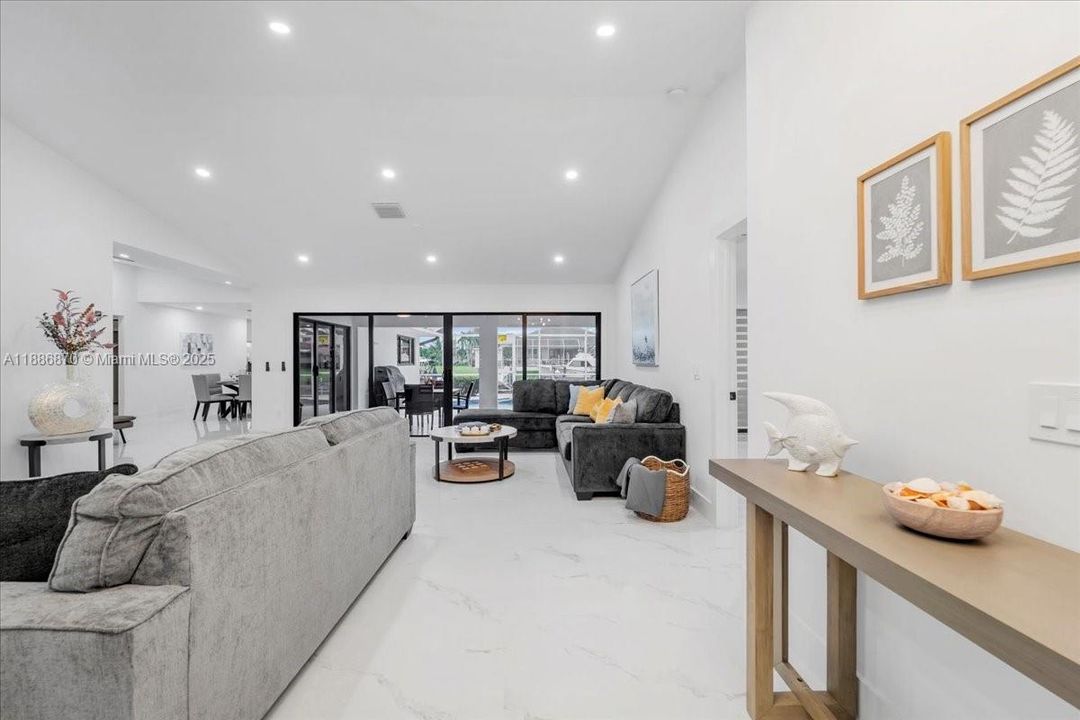 待售: $1,099,000 (3 贝兹, 3 浴室, 0 平方英尺)