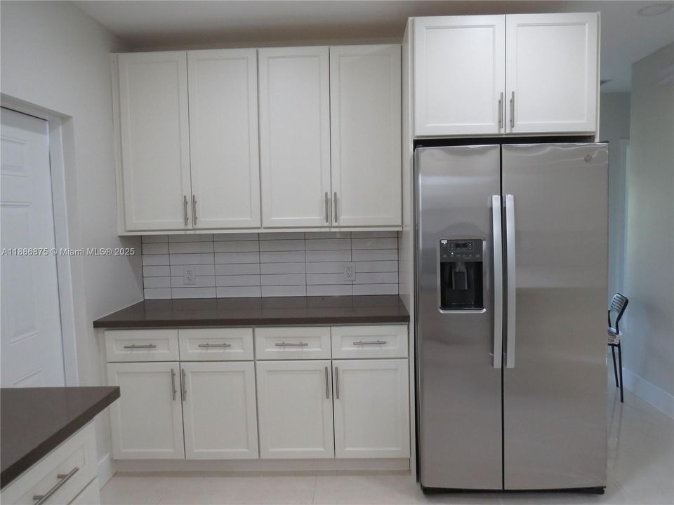 For Sale: $999,500 (0 beds, 0 baths, 2780 Square Feet)