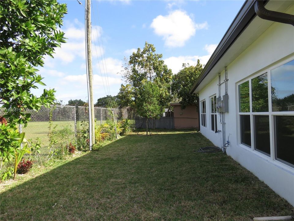 For Sale: $999,500 (0 beds, 0 baths, 2780 Square Feet)