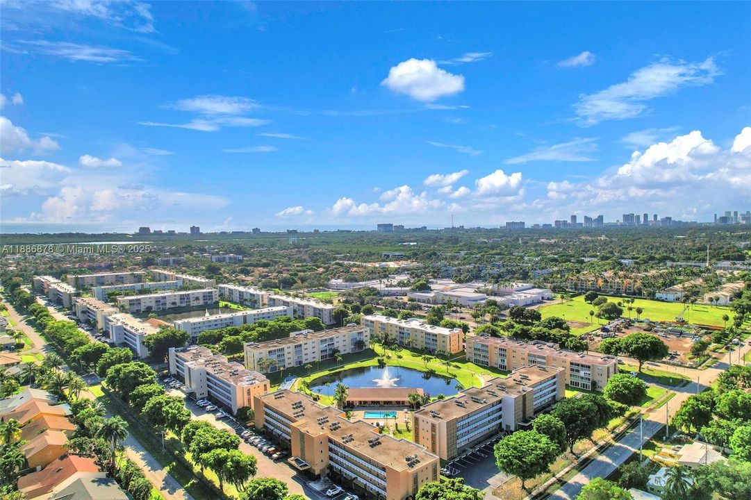 For Sale: $340,000 (2 beds, 2 baths, 1144 Square Feet)