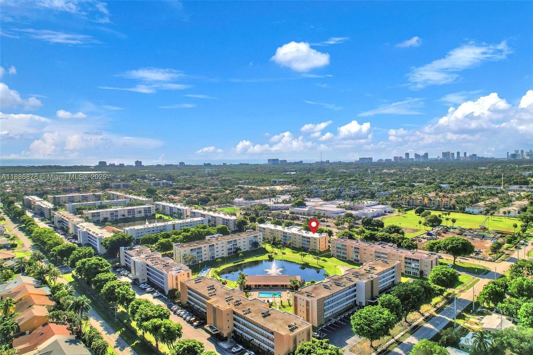 For Sale: $340,000 (2 beds, 2 baths, 1144 Square Feet)