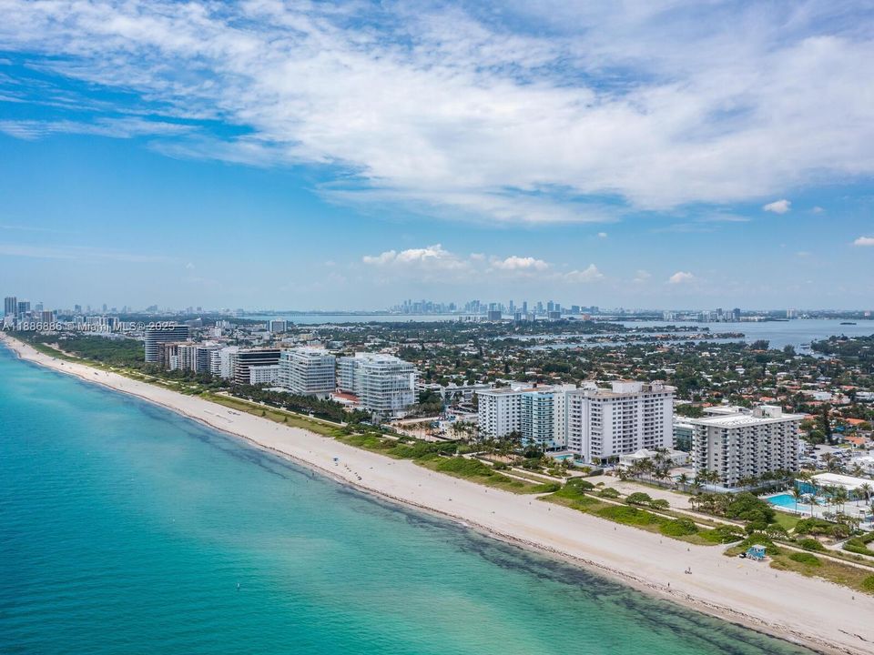 Recently Sold: $649,000 (2 beds, 2 baths, 1024 Square Feet)