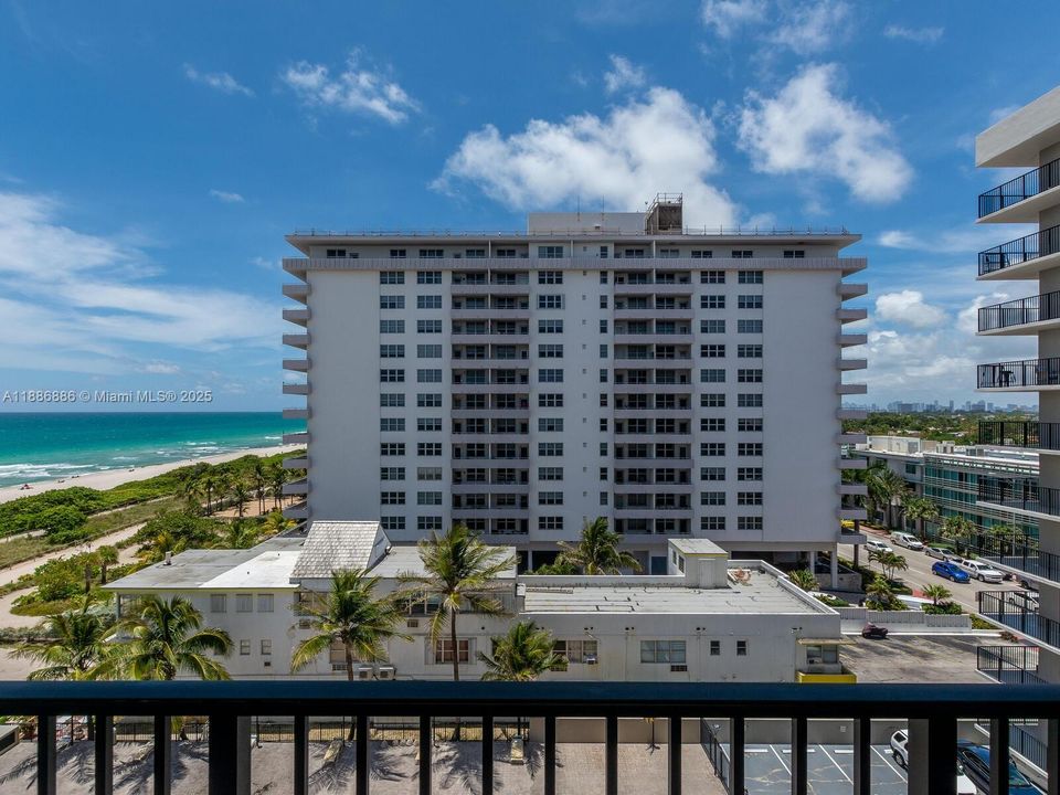 Recently Sold: $649,000 (2 beds, 2 baths, 1024 Square Feet)