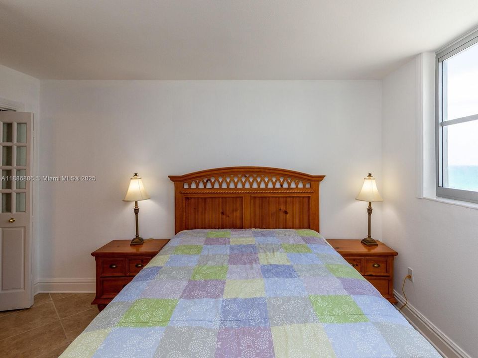 Recently Sold: $649,000 (2 beds, 2 baths, 1024 Square Feet)