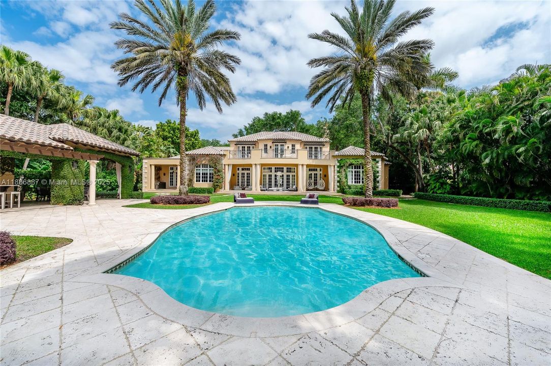 На продажу: $14,500,000 (6 спален, 6 ванн, 7787 Квадратных фут)