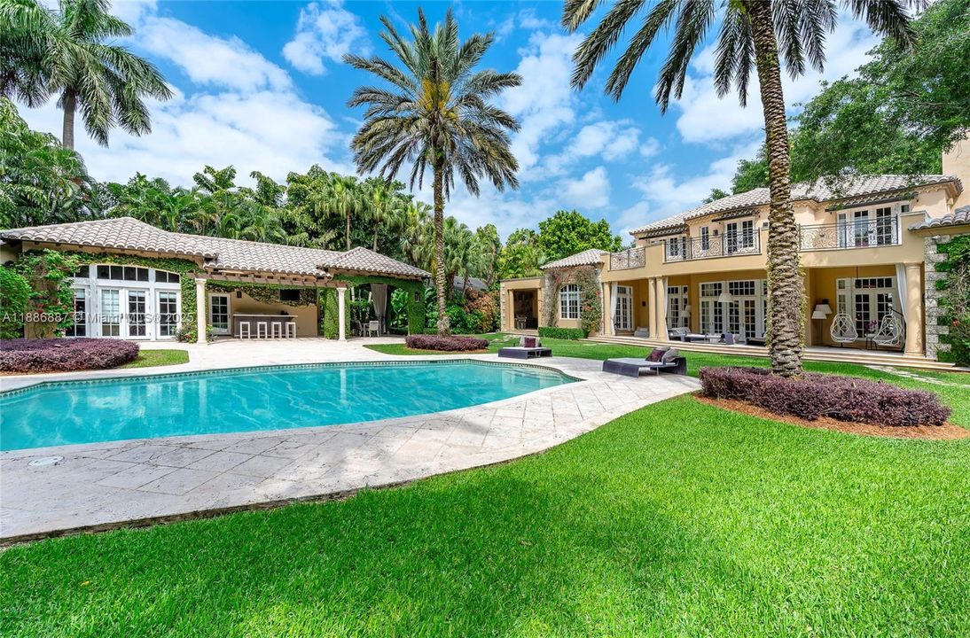 На продажу: $14,500,000 (6 спален, 6 ванн, 7787 Квадратных фут)