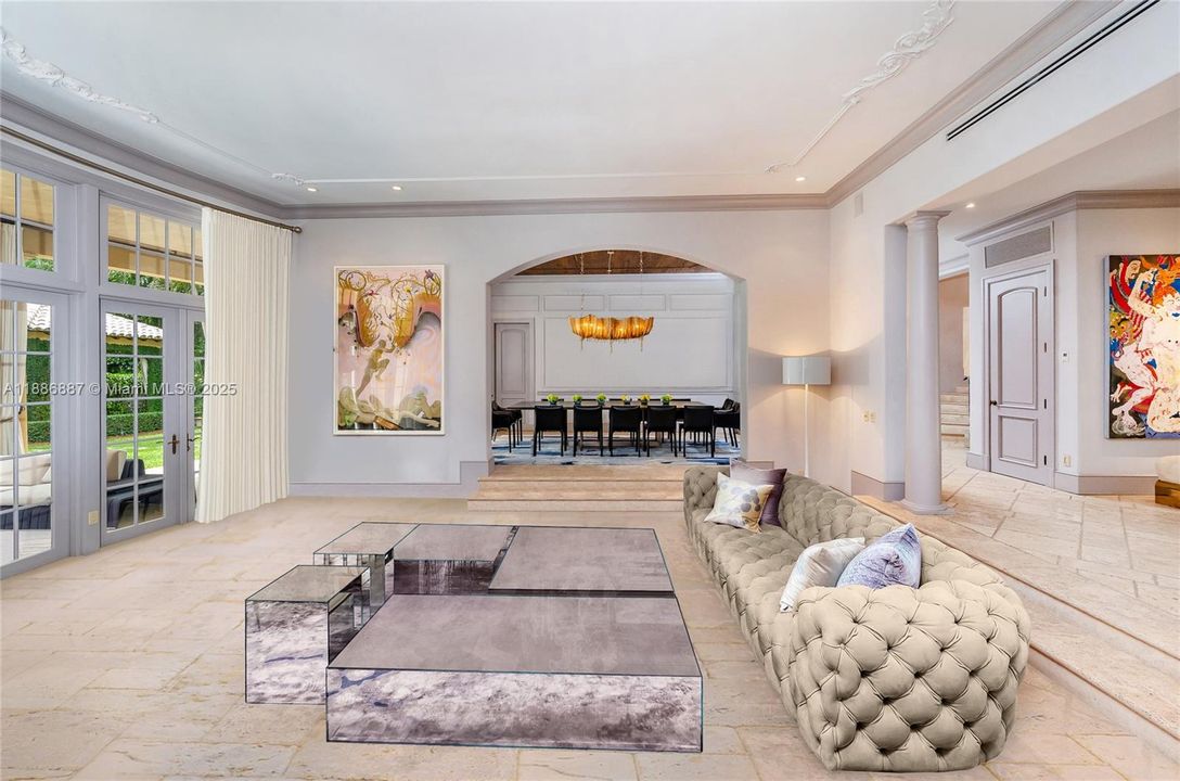 На продажу: $14,500,000 (6 спален, 6 ванн, 7787 Квадратных фут)