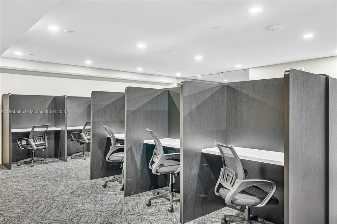 Work space in Solarium