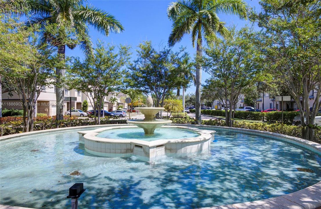 Vendido Recientemente: $300,000 (3 camas, 3 baños, 1394 Pies cuadrados)