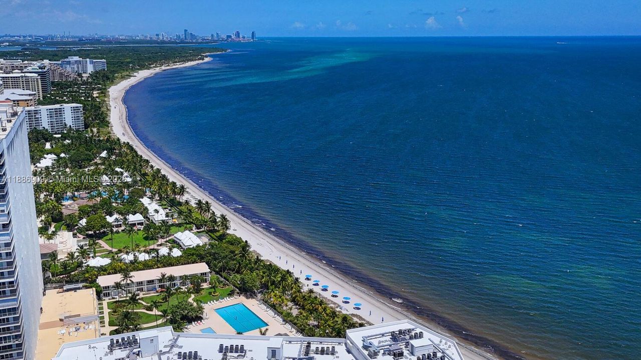 最近售出: $1,195,000 (2 贝兹, 2 浴室, 1404 平方英尺)