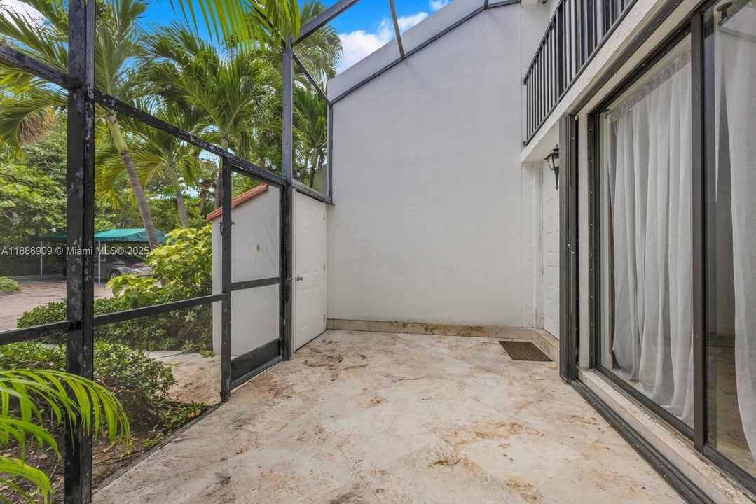 最近售出: $1,195,000 (2 贝兹, 2 浴室, 1404 平方英尺)