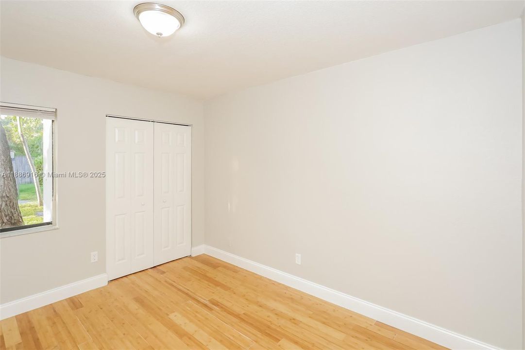 Recientemente alquilado: $2,330 (3 camas, 2 baños, 1390 Pies cuadrados)