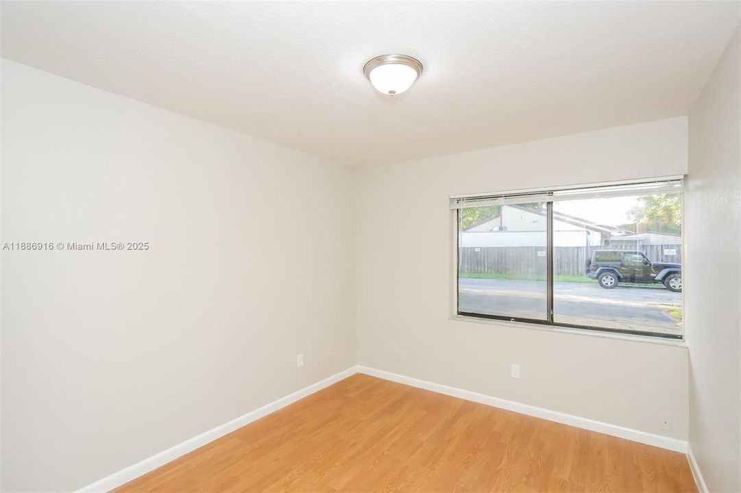 Recientemente alquilado: $2,330 (3 camas, 2 baños, 1390 Pies cuadrados)