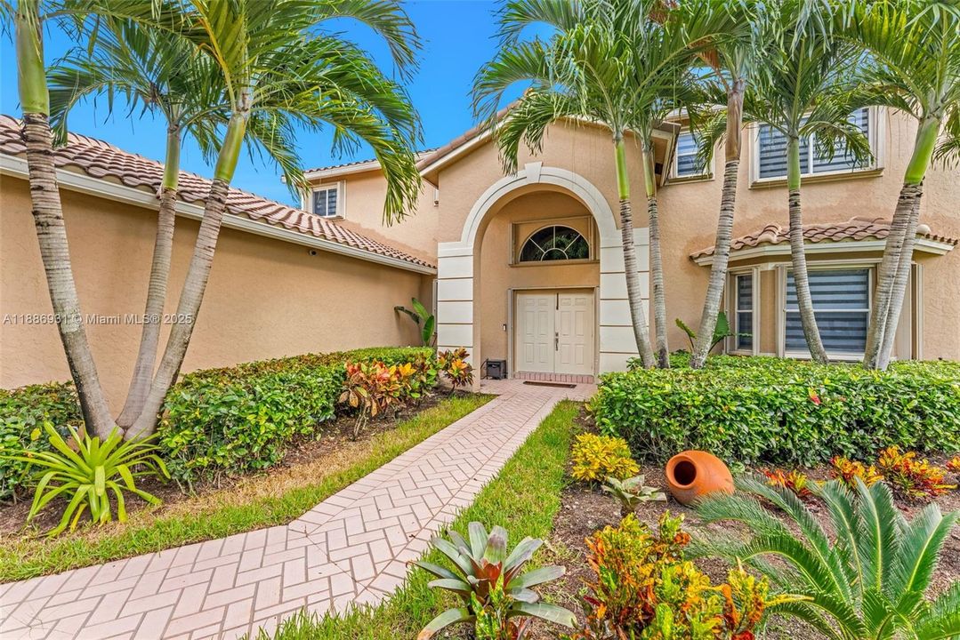 Под контрактом: $7,500 (5 спален, 3 ванн, 3318 Квадратных фут)